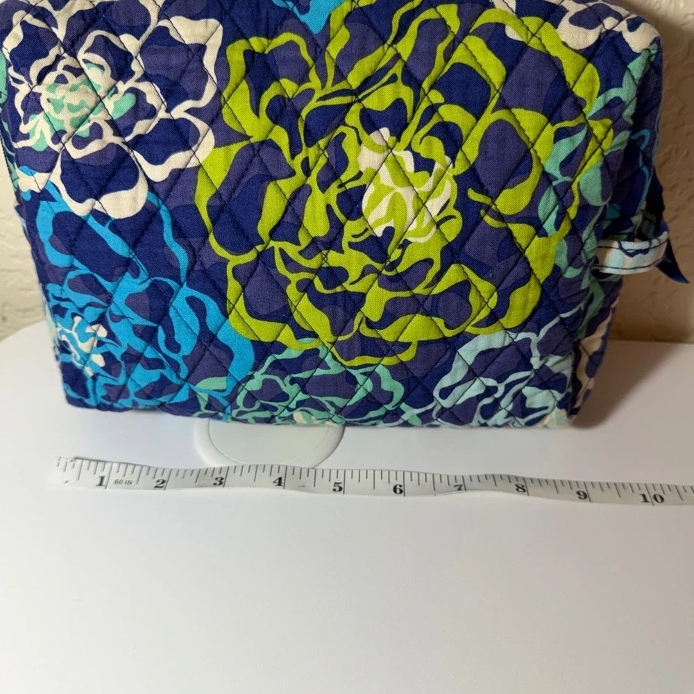 Vera Bradley Katalina Blues Quilted Cotton Cosmetic Makeup Bag Blue Green Floral